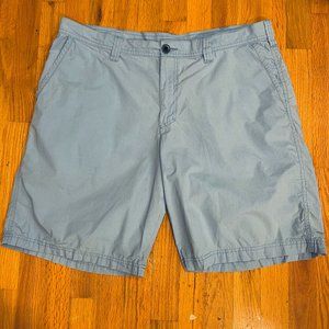 Columbia Light Blue Cotton Shorts Zip Velcro Pockets Hiking Camping sz 38 EUC!